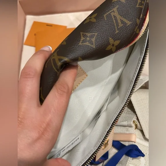 Louis Vuitton High Rise Bumbag - Picture 2 of 13